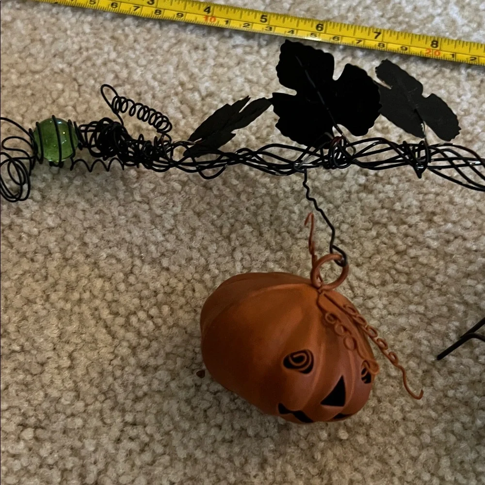 Metal Halloween Pumpkin and Spider Garland -Used- VGC